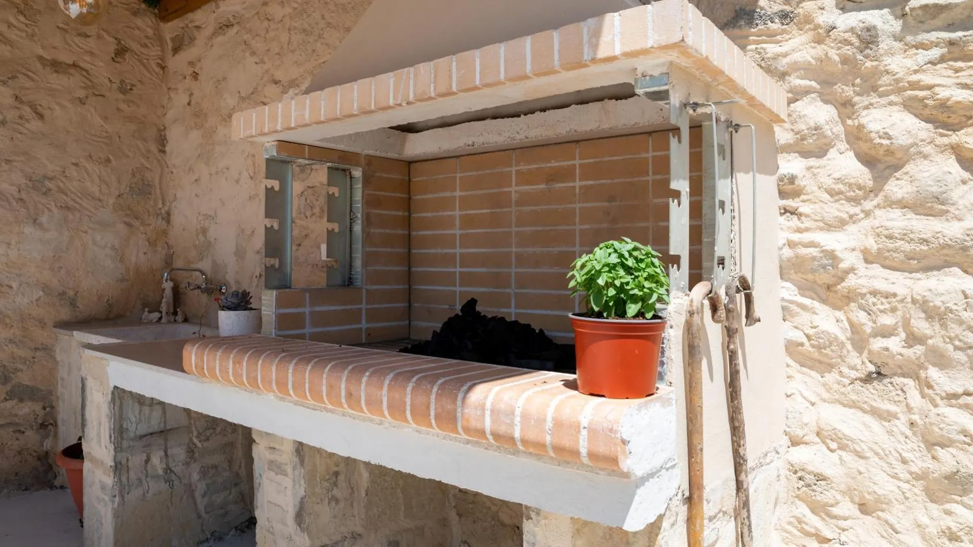 Kalliope'S House In Knossos Greece
